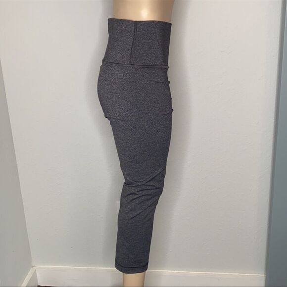 Lululemon Wunder Under Crop Hi-Rise Luxtreme 21 8 - Picture 4 of 9